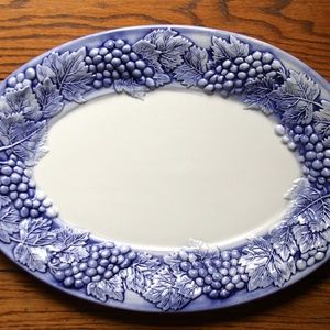 BLUE AND WHITE GRAPE PLATTER - A. SANTOS  20"